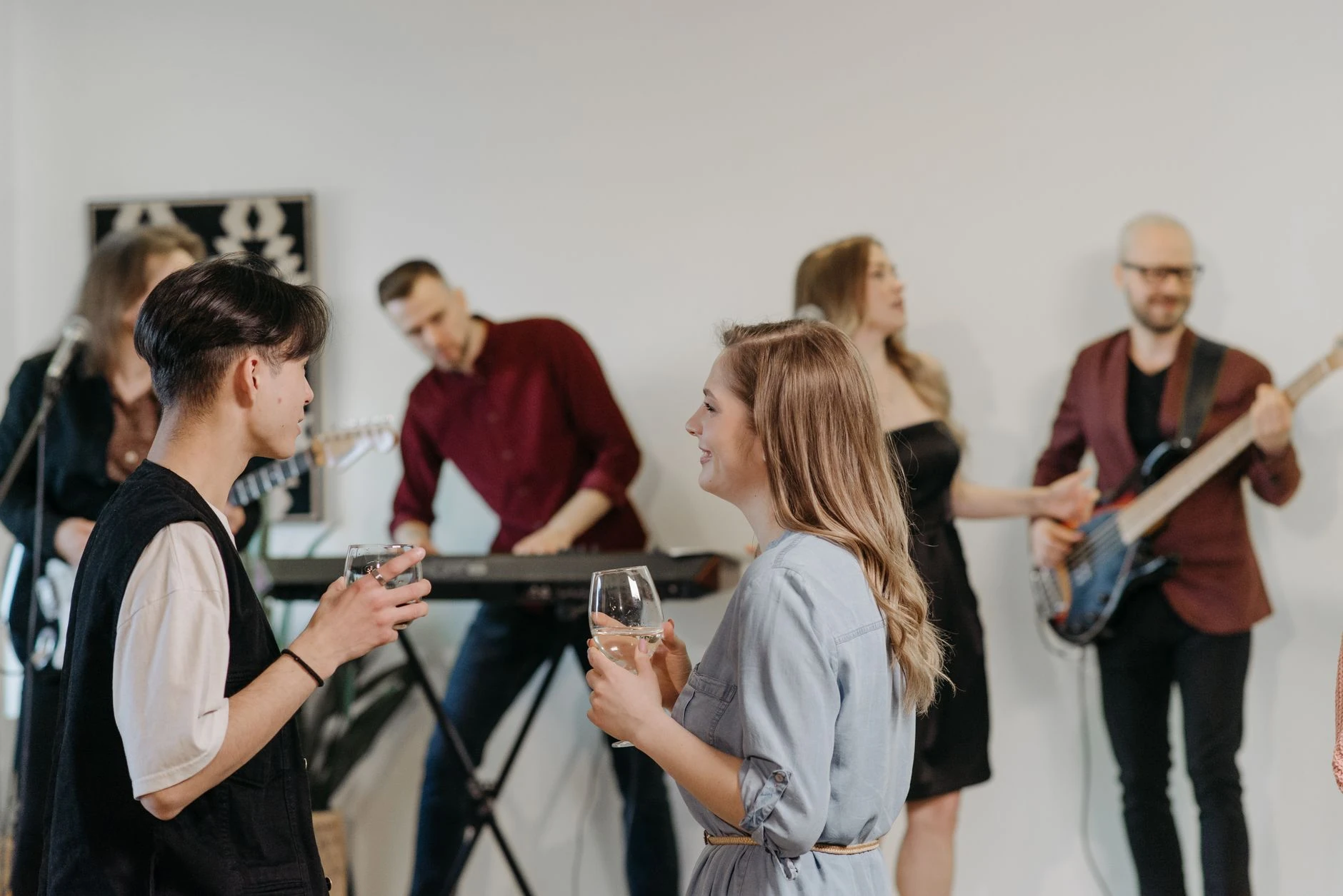 Professioneel bedrijfsfeest met live band en OnDestination in actie